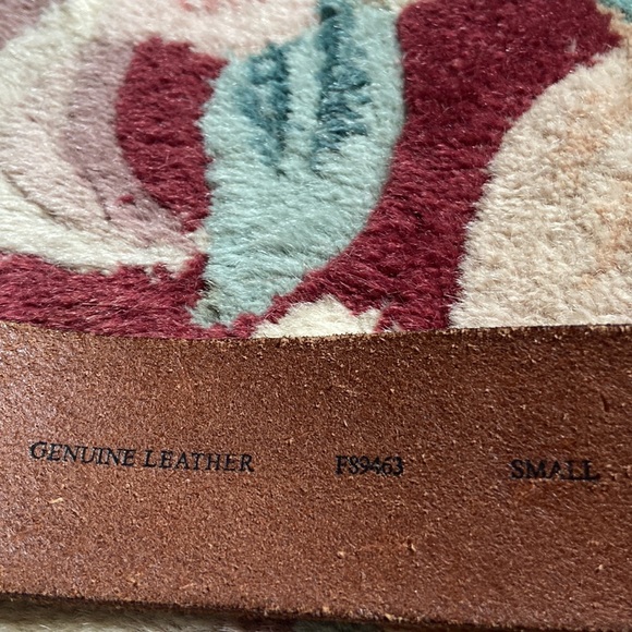 Guess.leather belt Small. - Picture 3 of 8